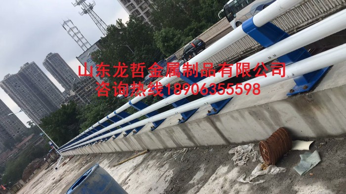 橋梁防撞護(hù)欄，防撞立柱